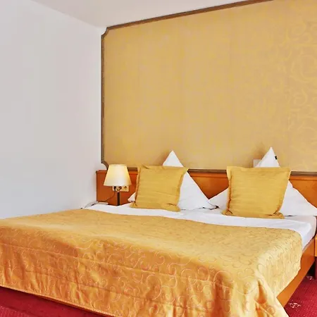 Neckarlux Otel 3*